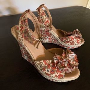 Orange floral espadrilles size 8.5